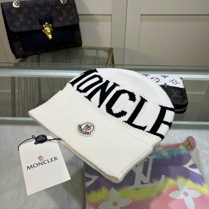 MONC*LER BEANIE